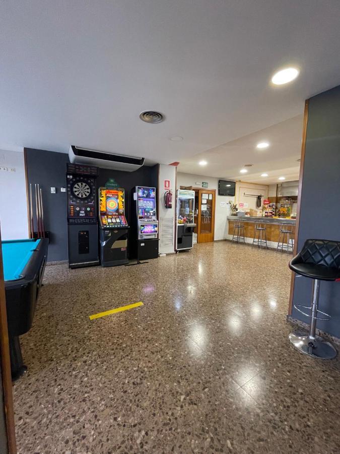 Hotel Reina Isabel Lleida Esterno foto