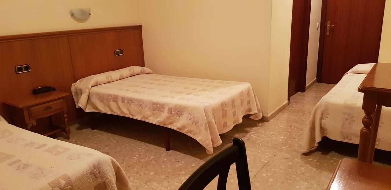 Hotel Reina Isabel Lleida Esterno foto