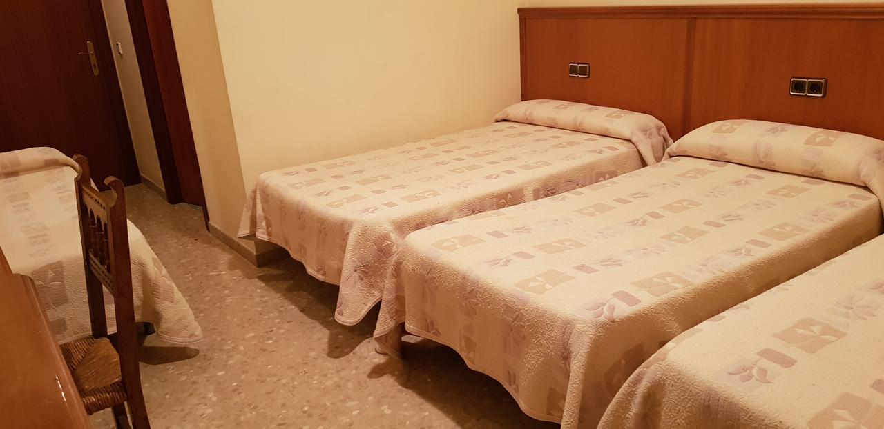 Hotel Reina Isabel Lleida Esterno foto