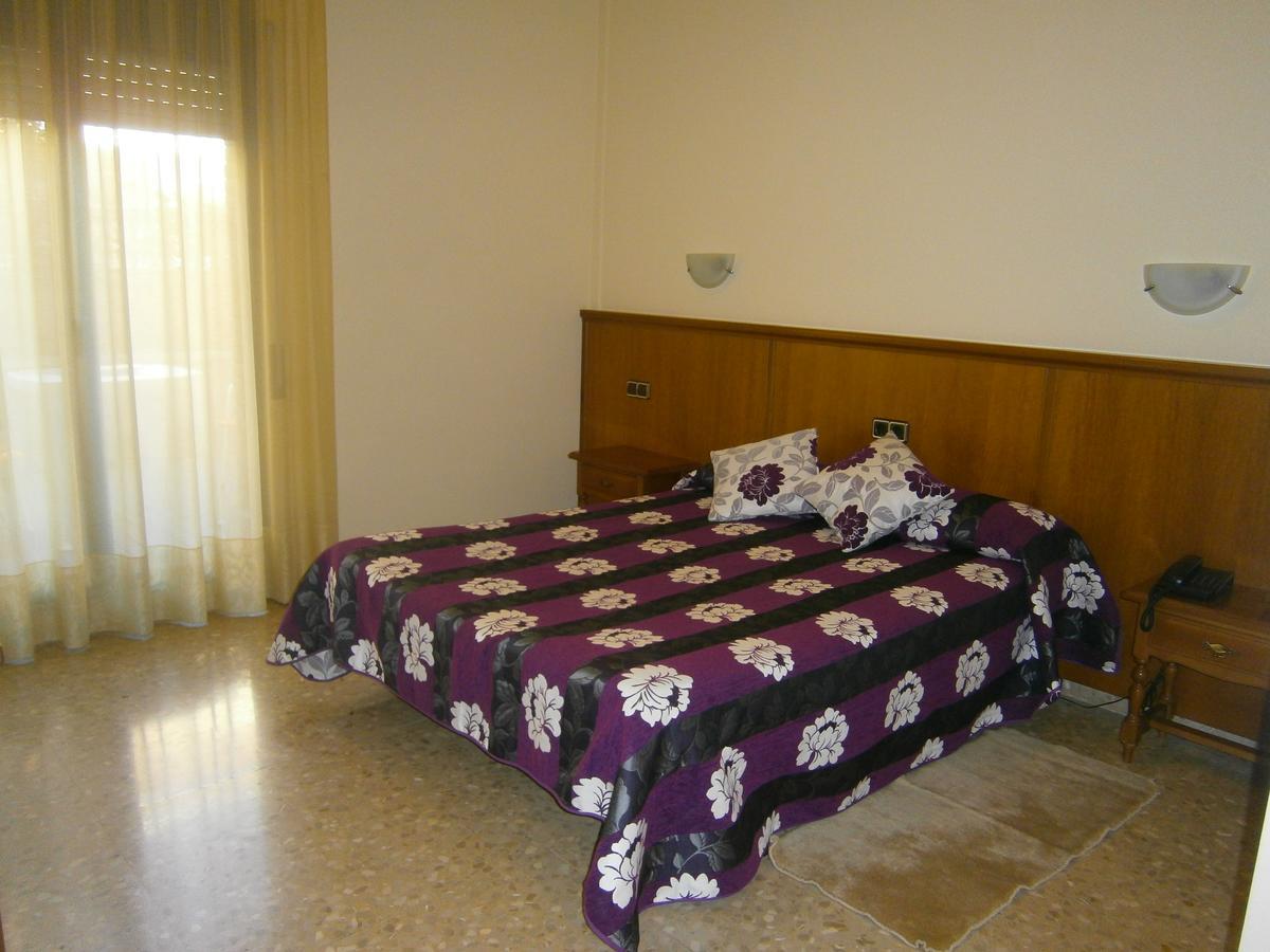 Hotel Reina Isabel Lleida Esterno foto