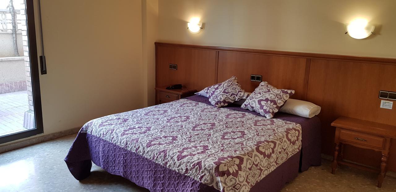 Hotel Reina Isabel Lleida Esterno foto